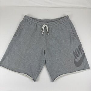 Nike Sportswear Men's Club Alumni Shorts Grey/white, Size‎ XL
